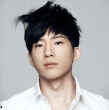 李墨言个人资料,才华横溢的青年才俊，多领域成就斐然