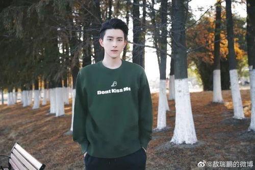 张昊天家庭背景,出身名门，传承家族荣耀的青年才俊